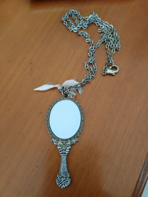 Necklace with mirror used