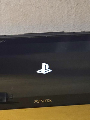 Psvita Slim PCH 2000 handheld console with Killzone game