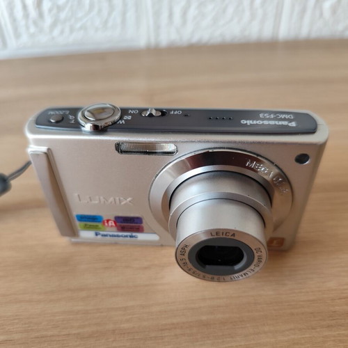 Panasonic Lumix DMC-FS3 compact digital camera like new