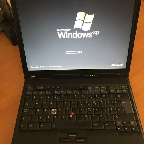 IBM ThinkPad T41 vintage laptop 1.40GHz 760MB RAM 80GB HDD Windows XP SP3