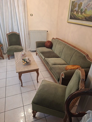 Μασίφ σαλόνι καρυδιάς σαν καινούργιο, πλήρες 7 κομμάτια χειροποίητο