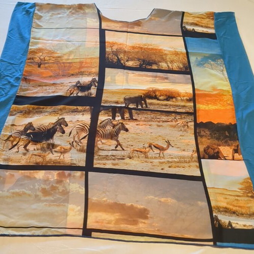 Kaftan with Jungle Theme like new, one size, blue and brown