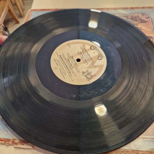 Carpenters A Kind Of Hush LP used, classic 1976 pop album
