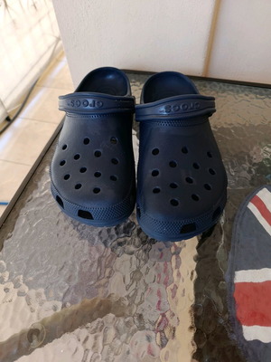 Crocs σαγιονάρες μπλε, μέγεθος 44/45, σαν καινούργιο