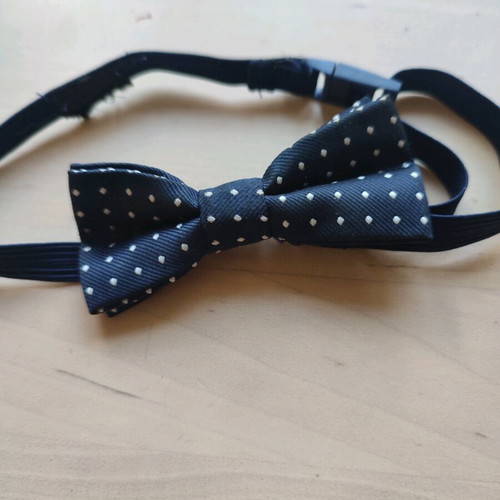 Children's bow tie blue with polka dots used