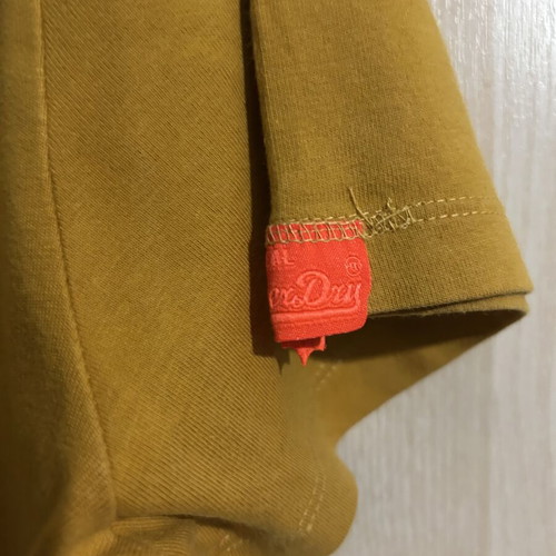 T-shirt Superdry size L like new, yellow, slim fit