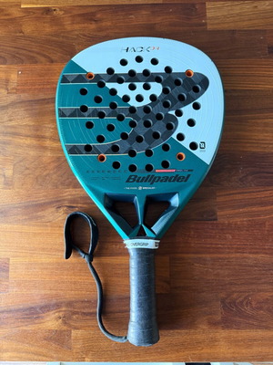 Bullpadel Hack 04 2025 used in good condition