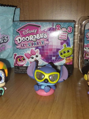 Disney Doorables Let's Party blind box new with Goofy, Stitch & Jasmine