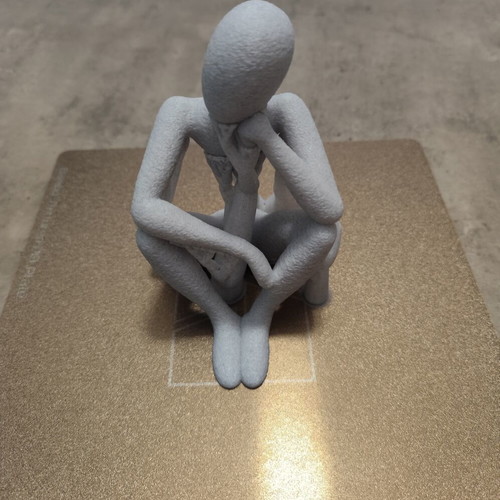 Nobody sculpture in PLA marble effect