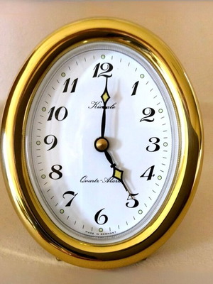 Kienzle Quartz Alarm Desk Clock New Oval Gold-Tone Polished Brass