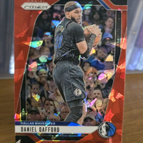 Daniel Gafford Red Cracked Ice card new