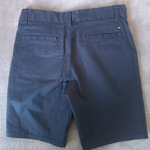 Παιδική βερμούδα Tommy Hilfiger νούμερο 152 σαν καινούρια, μπλε σκούρο