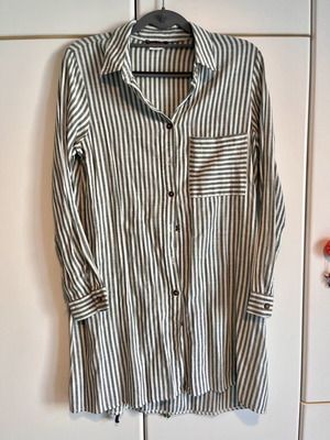 Striped Long Shirt Dress size L like new, white and dark green