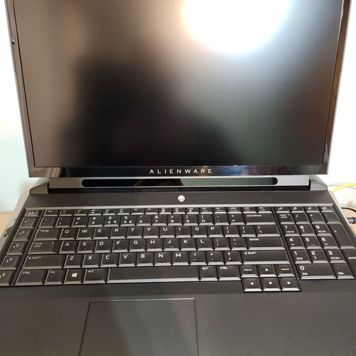 Dell Alienware Area 51m Gaming Laptop like new, Intel Core i9, RTX 2080