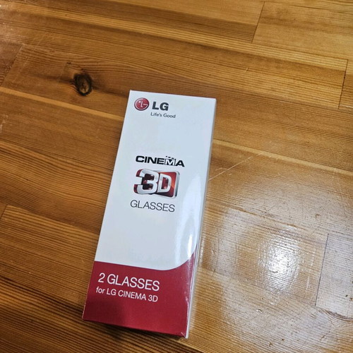 LG 3D glasses like new, pack of 2