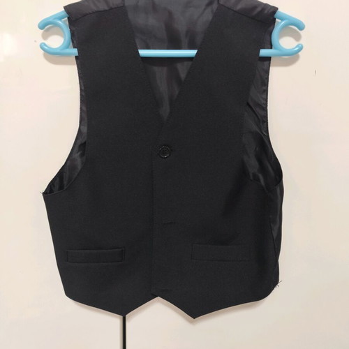 Children's suit like new, black, age 6-8
