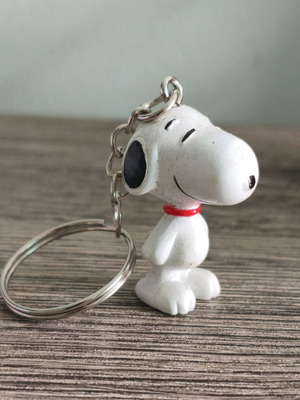 Snoopy Mini Figure Keychain used, vintage Peanuts comic character