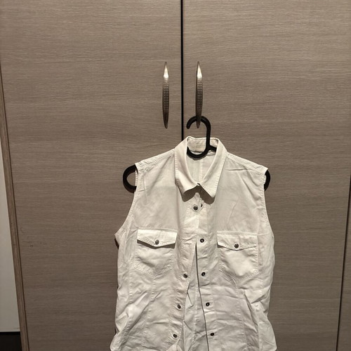 Sisley White Sleeveless Shirt like new, size M