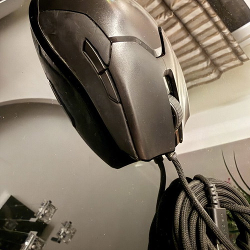 Razer Viper gaming mouse used, ambidextrous design