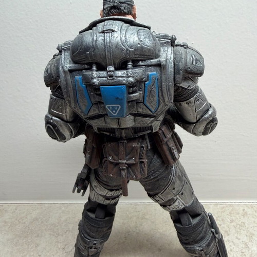 Neca Gears of War figures set of 4 like new