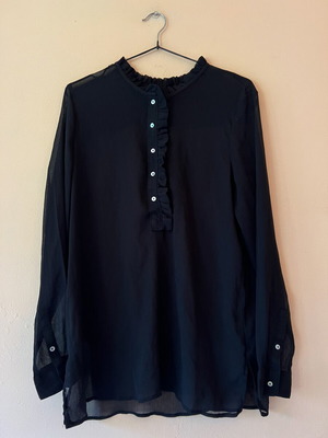 Black sheer blouse with ruffles and mother-of-pearl buttons like new