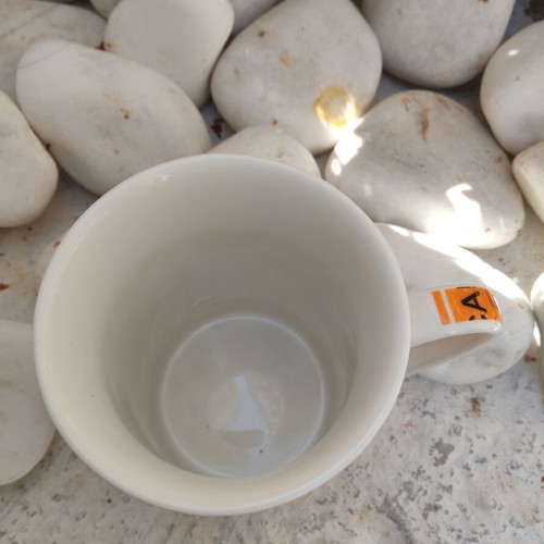 Finecasa Lifestyle ceramic coffee mug with retro Cafe design