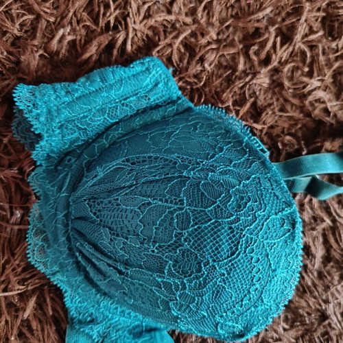 Lace bra new, turquoise, size 75B