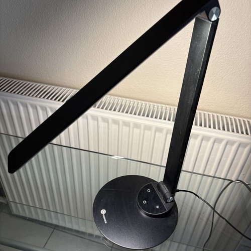 TaoTronics TT-DL19 desk lamp like new, 5 color modes, USB port