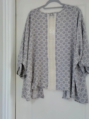 Pull & Bear short kimono M-L stylish oversized everyday wear, like new