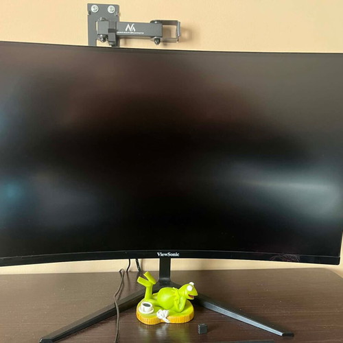 ViewSonic 27" curved gaming monitor 144 Hz used with speakers