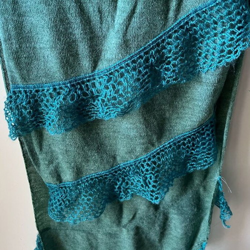 Alexi Andriotti scarf green 100% acrylic like new