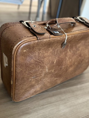 Vintage Constellation Suitcase 60×40 cm used, brown with keys
