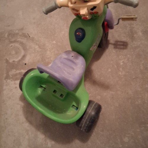 Toy Buzz children's bike used with minor scratches