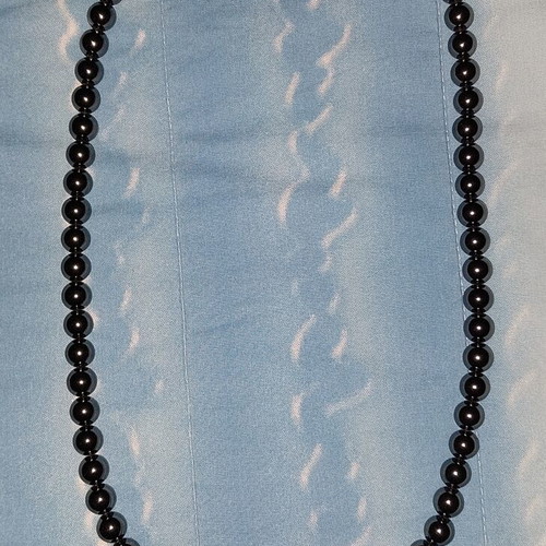 Hematite necklace like new, black, stress protection