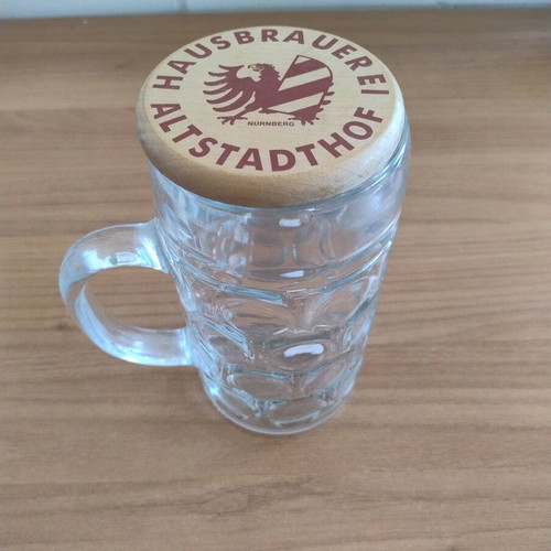 Large one-liter beer glass with wooden lid like new