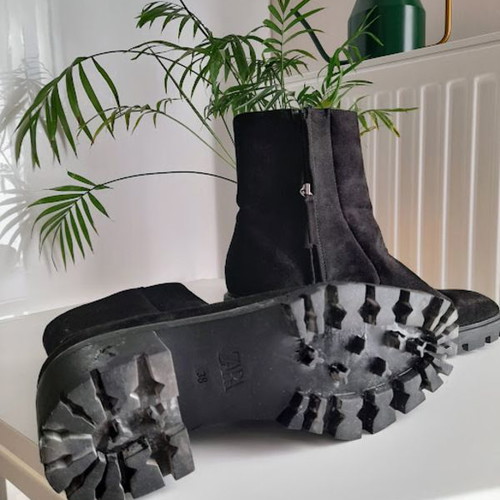 Zara black ankle boots size 38 like new