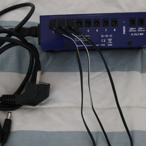 Harley Benton Power Plant power supply for pedals like new
