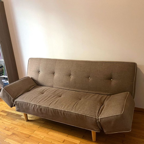 Three-seater sofa bed with left arm defect