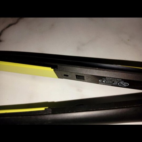 APR Hair Straightener with Ceramic Plates like new