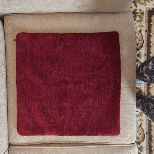 Set of five burgundy pillowcases like new 46×44cm