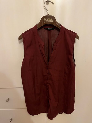 Tally Weijl sleeveless shirt like new, red, size L