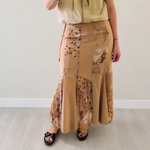 Vintage skirt with floral panels and suede texture, size S, like new