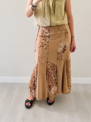 Vintage skirt with floral panels and suede texture, size S, like new