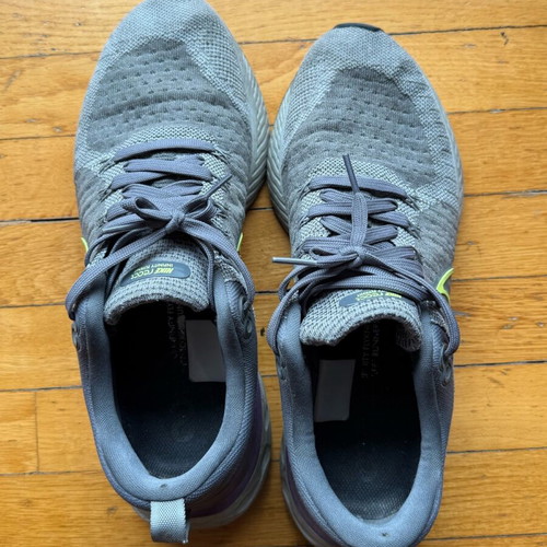 Nike Infinity React athletic shoes used, size 43, gray