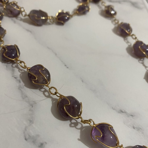 Amethyst bead necklace like new, purple and gold