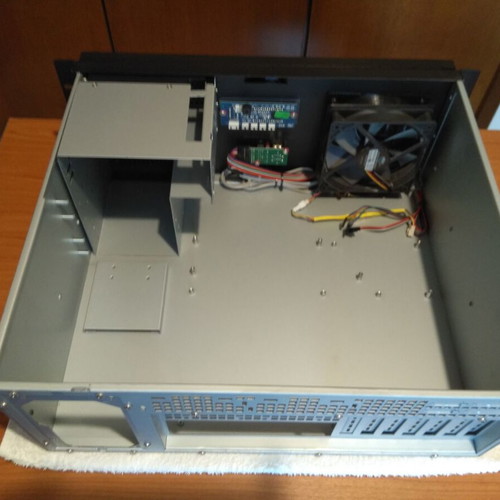 Server case like new for rack, supports motherboards up to E-ATX
