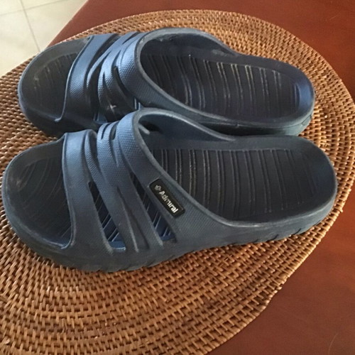 Adimiral Pool Slides No 36 Like New