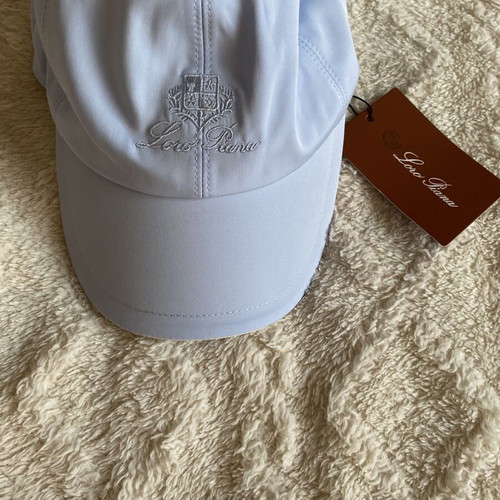Loro Piana hat like new, turquoise, one size