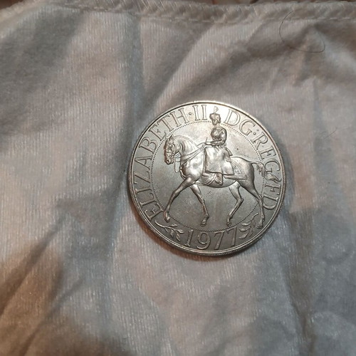 Commemorative Coin 25 England 1977 Silver Jubilee used
