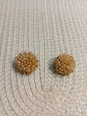 Clip-on earrings vintage with small pearls used